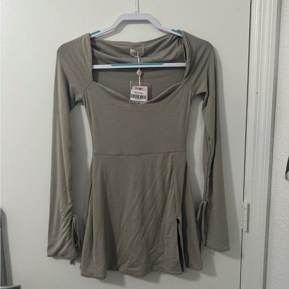 NWT Oh Polly A-Line Mini Dress Grey Size 4 - Picture 2 of 5